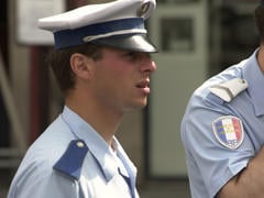 4 Policier Gardien De La Paix Planet