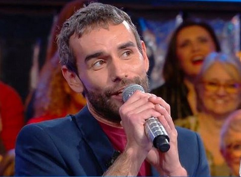 N Oubliez Pas Les Paroles Qui Est Mickael L Incroyable Maestro Du Jeu