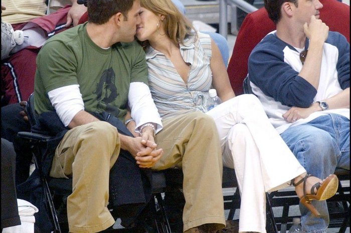 Jennifer Lopez et son chéri en 2003