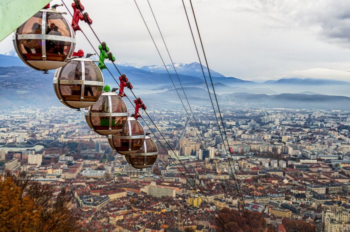 9) Grenoble