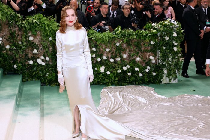 Isabelle Huppert au Met Gala 2024