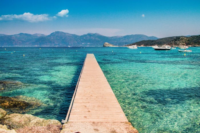 7. Plage du Lotu (Corse)