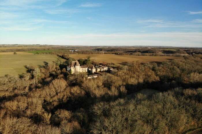 Un château isolé