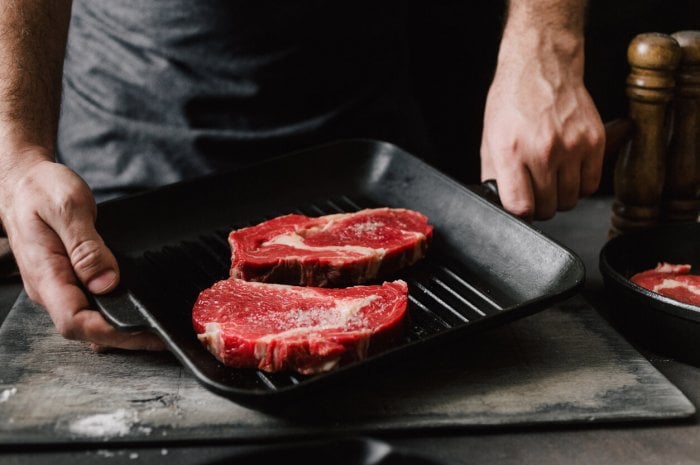 Taxe sur la viande rouge steak cru