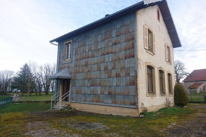 80 000 euros pour éco-restaurer l’ancienne école d’Échevannes dans le Doubs 