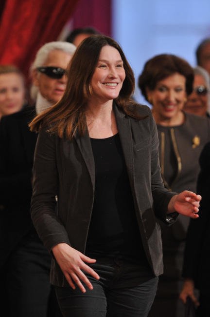 Carla Bruni : Ses Photos Sans Maquillage Qui Impressionnent