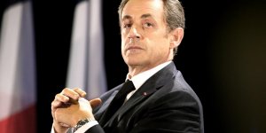 Nicolas Sarkozy visé par une enquête pour "abus de confiance"