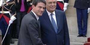 Passation de pouvoir entre Jean-Marc Ayrault et Manuel Valls