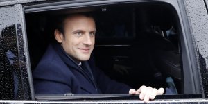Emmanuel Macron n’aurait pas dormi sur un lit de camp
