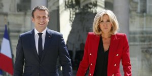 Brigitte et Emmanuel Macron : couacs et polémiques à l’Elysée 