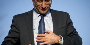 François Hollande : un député PS le traite de "conseiller général"