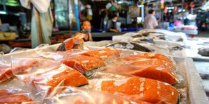 Coronavirus : le saumon peut-il être à l'origine d'une seconde vague en Chine ?