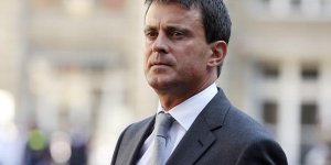Manuel Valls durcit le ton devant les députés