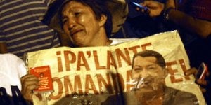 Mort de Hugo Chavez : le cercueil du Comandante exposé à Caracas