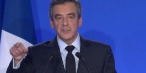 VIDÉO François Fillon : "Je présente mes excuses aux Français"