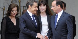 Carla Bruni "maltraitée" par François Hollande ?