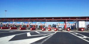 Prendre l'autoroute peut désormais vous coûter des centaines d'euros si vous oubliez ceci !