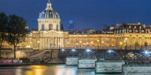 Achat de la tenue, de l'épée... Découvrez la somme nécessaire pour rentrer à l'Académie française