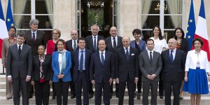 Grâce à Manuel Valls, les ministres auront de vraies vacances d’été