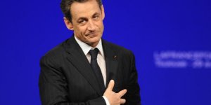 PS, UMP et FN : découvrez comment ils veulent tous profiter du retour de Nicolas Sarkozy !