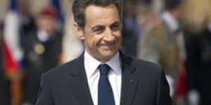 Souscription UMP : les 11 millions réunis, Sarkozy se dit "ému"