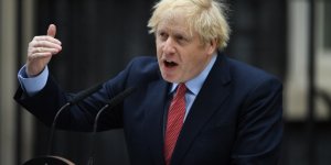 Coronavirus : guéri, Boris Johnson fait sa première apparition en public 
