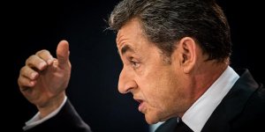 Nicolas Sarkozy prévoit la fin de l'UMP en mars 2015