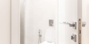 5 astuces pour éviter l'humidité dans une salle de bain sans fenêtre