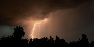 Météo du 11 juillet : 8 départements en alerte orages orange