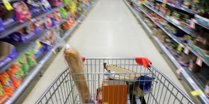 Supermarché : prix, interdictions... 7 produits qui pourraient être impactés par les résultats des législatives 