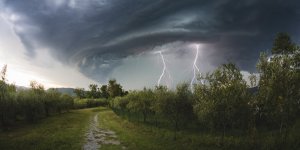 PHOTOS : un mois de pluie en une journée, les dégats impressionnants en France