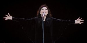 Juliette Gréco : à quoi ressemble la tombe de la chanteuse disparue en 2020 ?