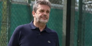 Hervé Mathoux annonce la mort, dans un accident de la route, d’un célèbre footballeur des Girondins de Bordeaux