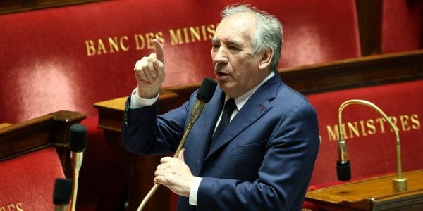 Plus tôt dans l'année, Bayrou refusait catégoriquement d'entrer au gouvernement