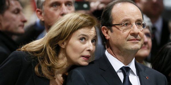 François Hollande bientôt dans Les Grosses Têtes ? La réponse de Valérie Trierweiler en dit long