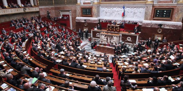 Dissolution de l'Assemblée nationale : toutes les réformes abandonnées