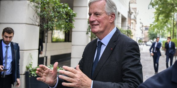 Michel Barnier et Emmanuel Macron : une relation "sous tension", selon une astrologue