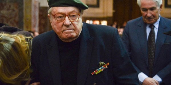 Bouteilles de vin, montre connectée... Jean-Marie Le Pen sommé de rembourser 300 000 euros 