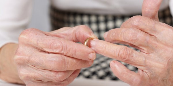 Divorce gris : pourquoi sont-ils en hausse chez les séniors ? 