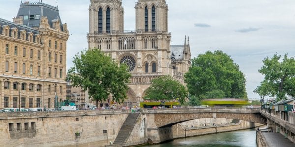 Notre-Dame de Paris : voici comment remporter une des pierres de la cathédrale