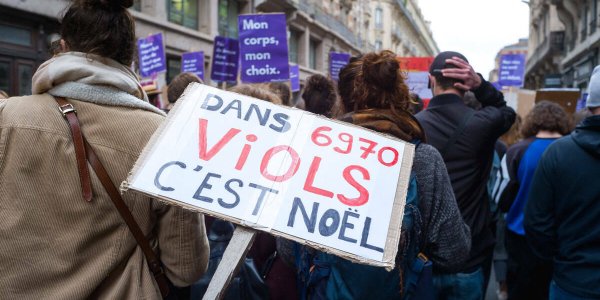 "Je n’ai jamais pratiqué le triolisme ni l’échangisme" : la victime des viols de Mazan s'est exprimée