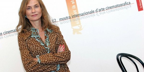 Isabelle Huppert : ses différents looks depuis ses débuts