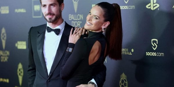 Izabel Goulart et Kevin Trapp torrides à Saint-Barth pour les fêtes