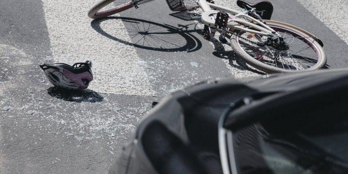 “C’était un bain de sang” : le sort tragique de Paul, le cycliste de 27 ans écrasée par une voiture