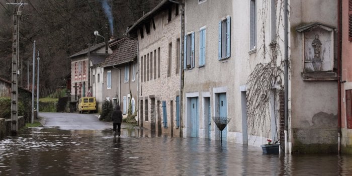 Tempête Kirk : deux départements toujours en vigilance rouge, trois en orange 