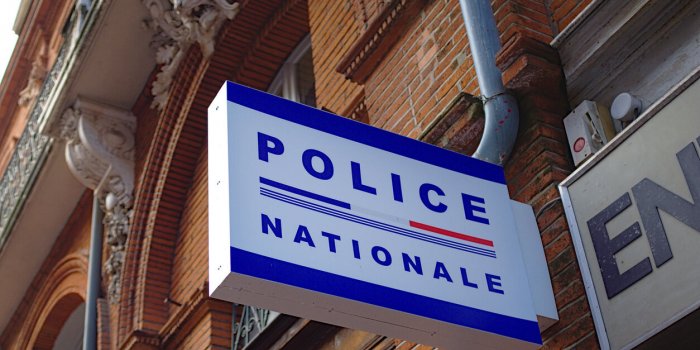 Une bavure policière ultra violente filmée dans un commissariat parisien