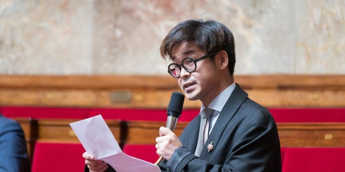 "Ca n'a pas été évident de choisir" : cet ancien député français change de sexe 