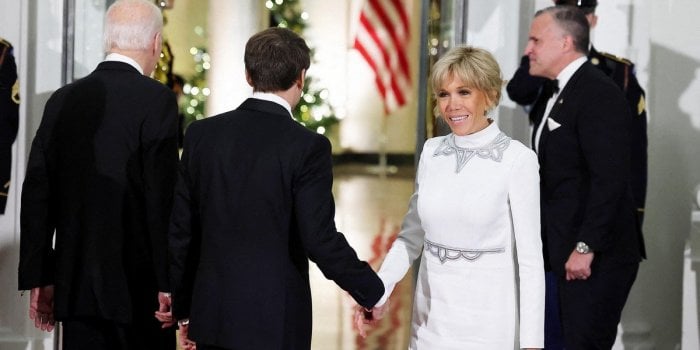 Brigitte Macron à La Maison-Blanche : Sa Robe Fendue Attire Tous Les ...