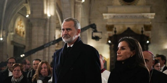 Felipe et Letizia d’Espagne snobent Notre-Dame pour une autre cathédrale : « C’est une honte »