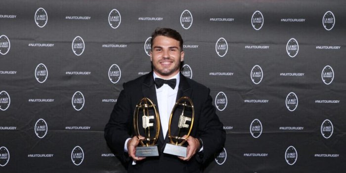 Antoine Dupont regrette qu’il n’y ait eu qu’"un seul coming-out" dans le rugby professionnel : "Statistiquement, il doit y en avoir d’autres"